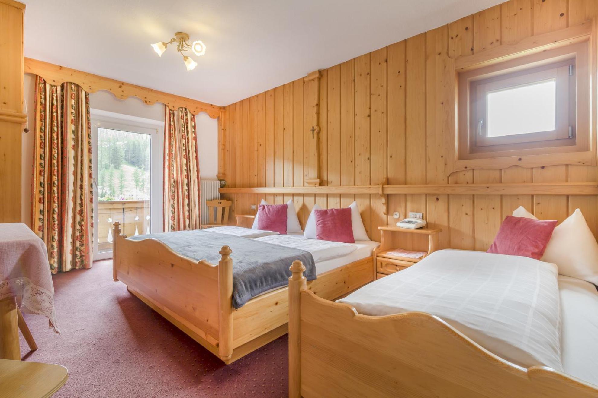 Garni Jasmin Hotel San Cassiano  Room photo