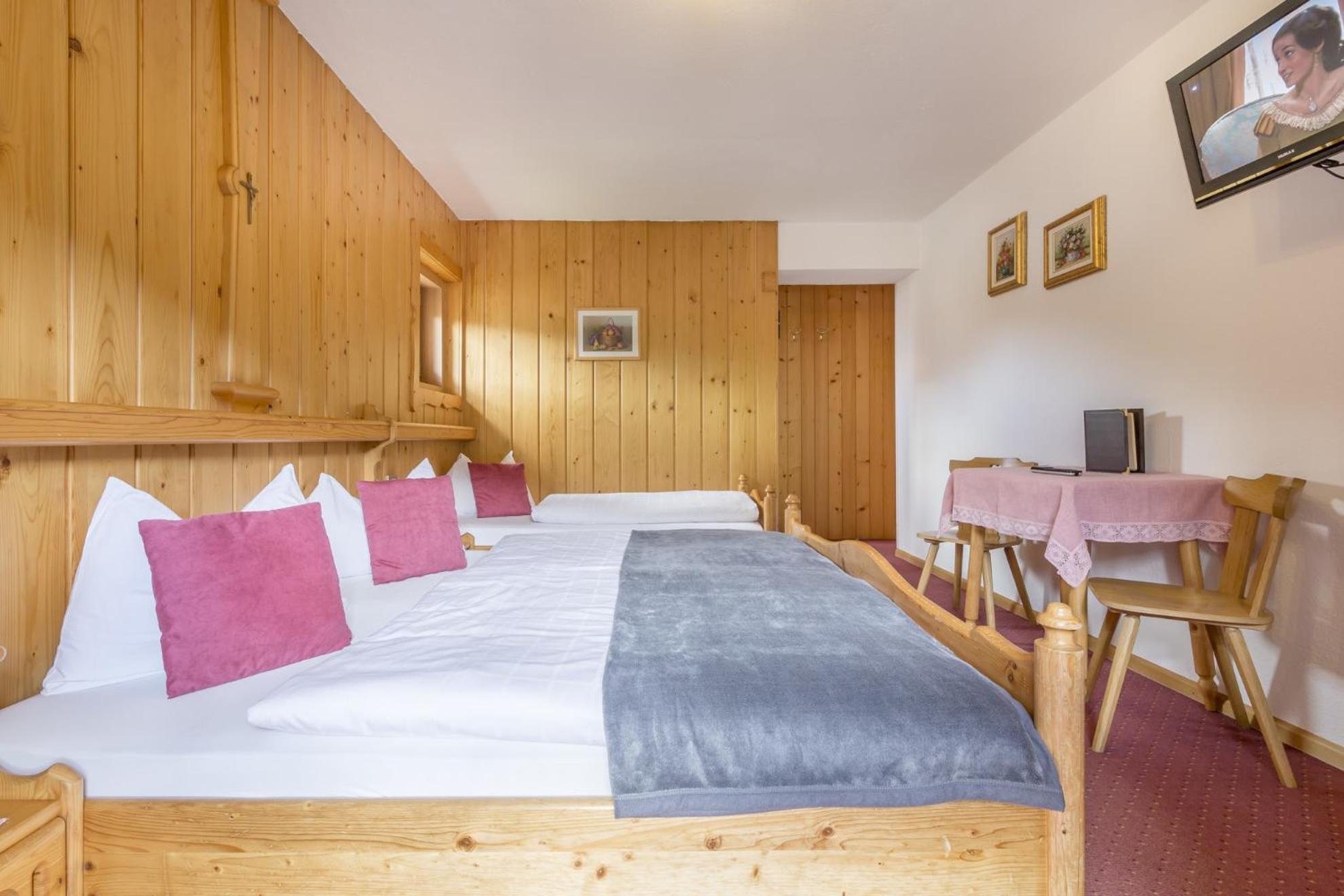 Garni Jasmin Hotel San Cassiano  Room photo
